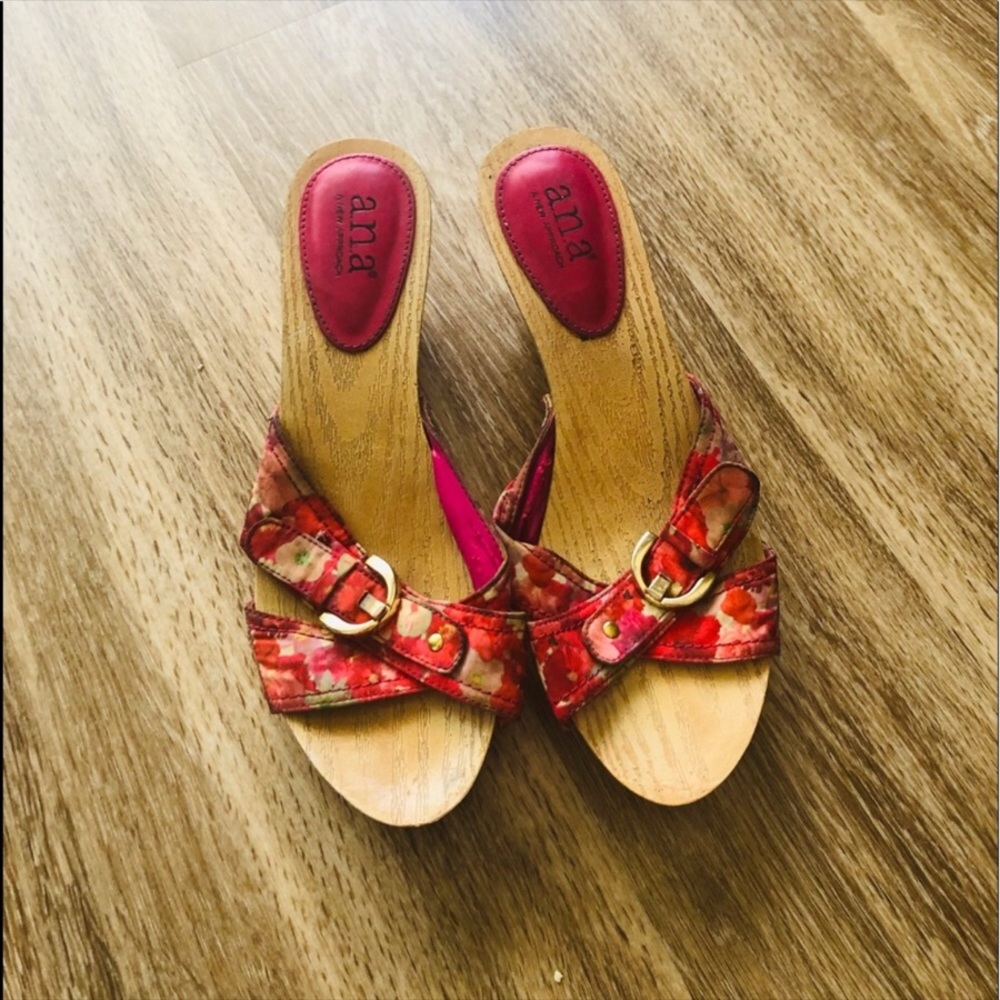 Womens Red ana heels